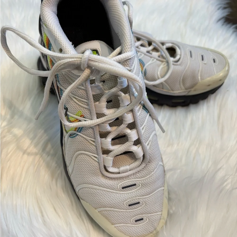 Nike Air Max Plus Anaglyph White White & Black Sneakers Rainbow accent
